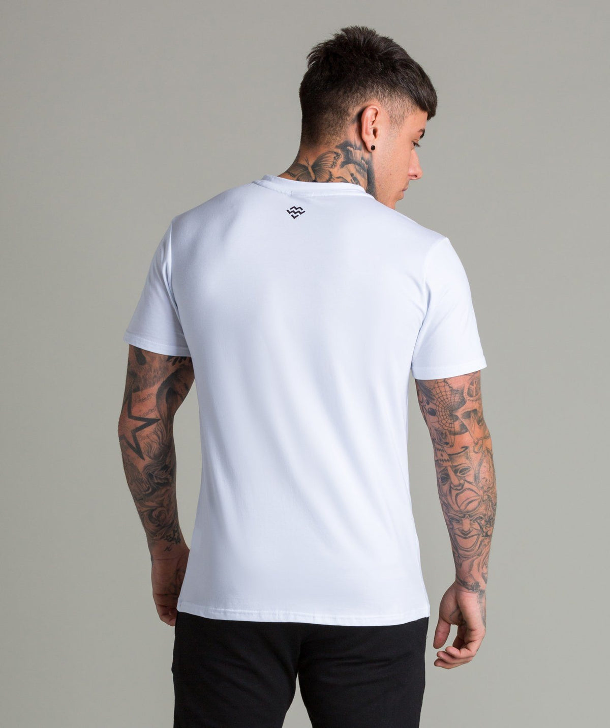Train Like A Machine Tech Fabric T-Shirt (White) - Machine Fitness